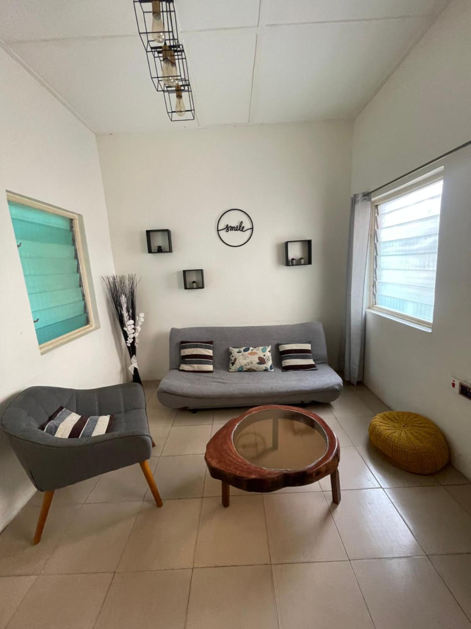 Apartamento Big & Confortable House In Oxford Street Barnor Acra Exterior foto