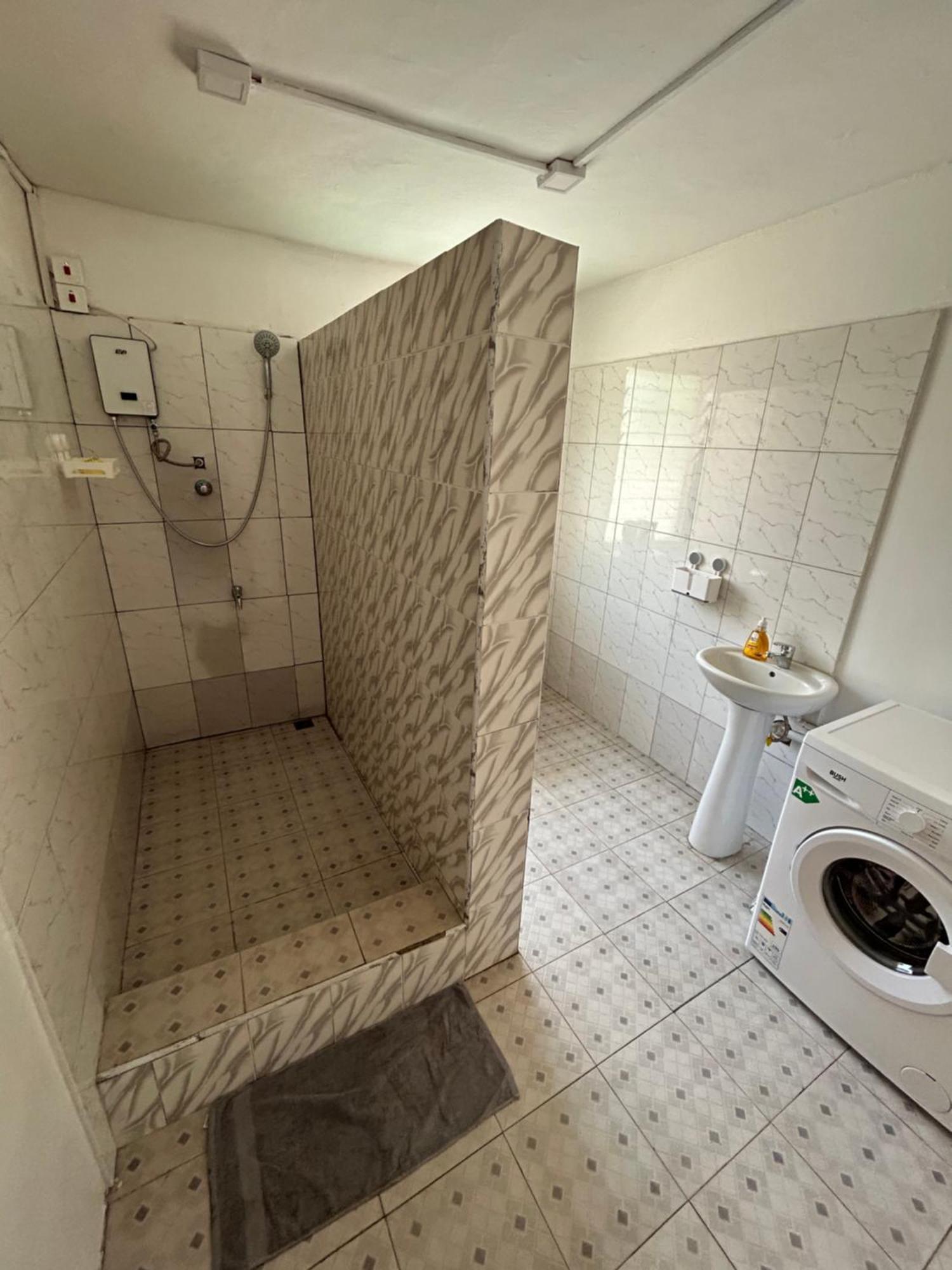 Apartamento Big & Confortable House In Oxford Street Barnor Acra Exterior foto